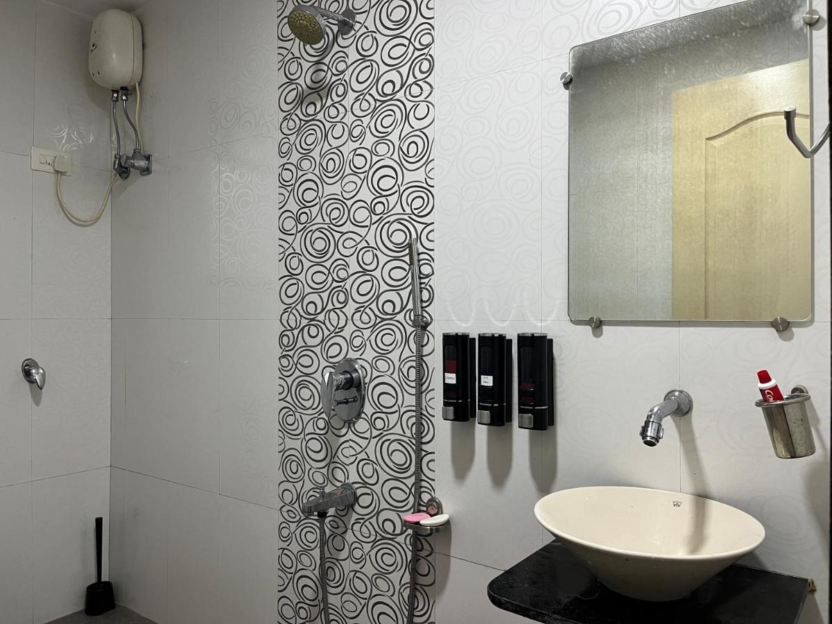 Tranquil : 3Bhk Spacious Villa In Gold Valley ロナバラ エクステリア 写真