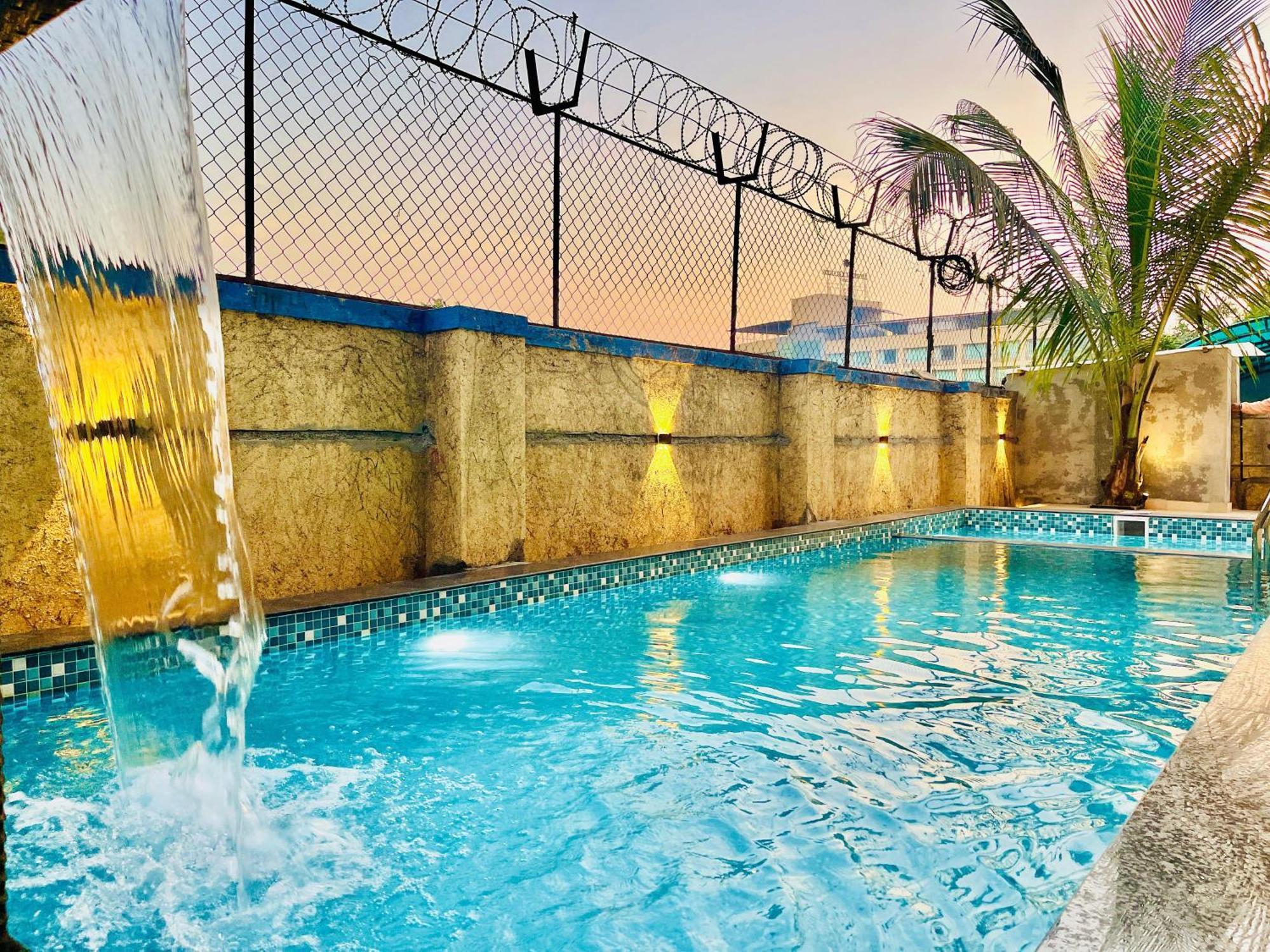 Tranquil : 3Bhk Spacious Villa In Gold Valley ロナバラ エクステリア 写真